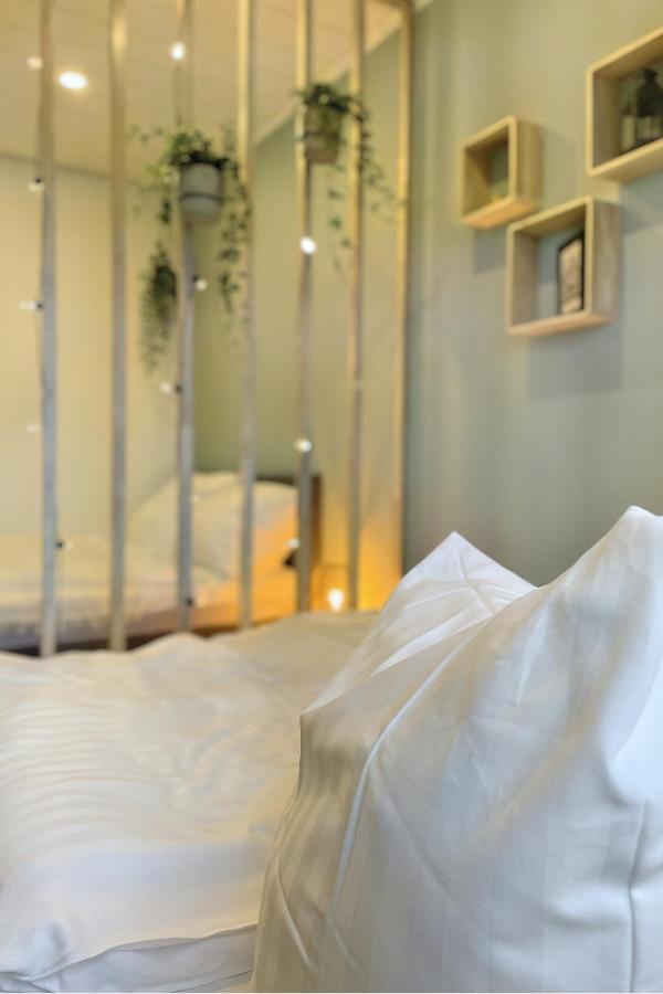 Ruhiges Naturparadies Fuer 4 Mit Kueche Schreibtisch Und Boxbett ヴェター エクステリア 写真